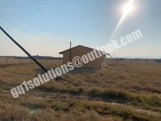 2 Bedroom Habitable Start Up Home For Sale at Link Administrative Area, Mthatha