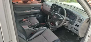 2016 diesel np300 hardbody 4x2