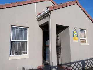 2 Bedroom House For Rent (NO PETS) - Broadlands Village Strand