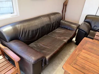 Couch - Ad posted by Herbie