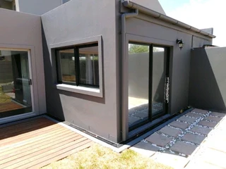 Glass tinting &amp; UV glare reduction