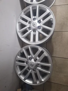 Toyota Hilux Legend 45 Rims Original