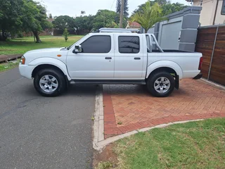 2017 Nissan Hardbody Double Cab