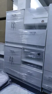 HIGH-QUALITY FURNITURE