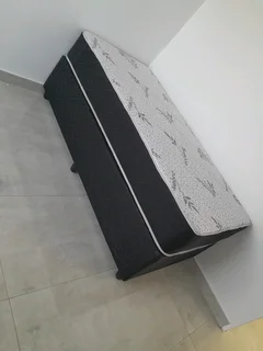 HIGH-QUALITY BEDS