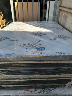 HIGH-QUALITY BEDS