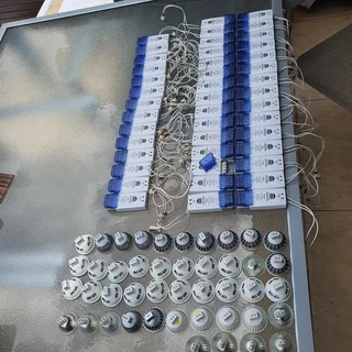 12 Volt downlighting transformers and globes