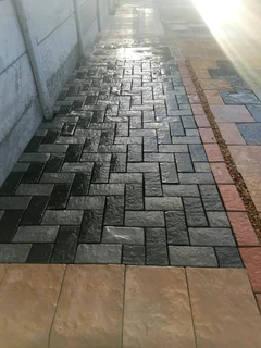 Rockface Paving slabs on Sale