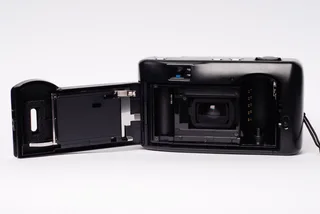 Leica Compact Camera Z2X Leitz Objektiv Vario-Elmar 35-70 mm Street Photography