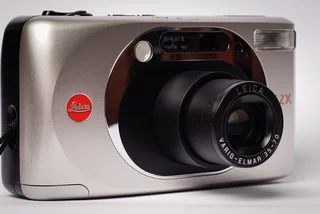 Leica Compact Camera Z2X Leitz Objektiv Vario-Elmar 35-70 mm Street Photography