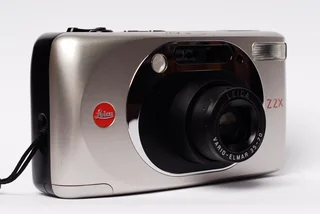 Leica Compact Camera Z2X Leitz Objektiv Vario-Elmar 35-70 mm Street Photography