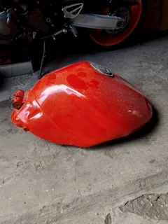 1999 Yamaha R1 fuel tank