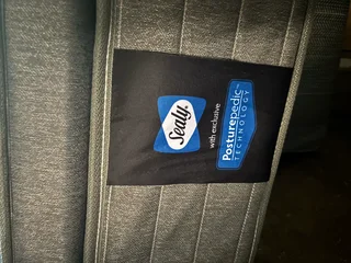 Queen mattress&amp;base (Sealy posturepedic)- almost new