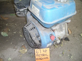 6,7 hp petrol engine