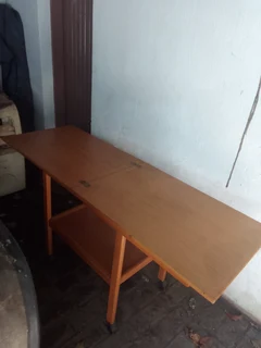 Tea Trolley with Extendable Top.