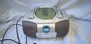 (Scrap) CD/Cassette Tape Player &amp; Radio