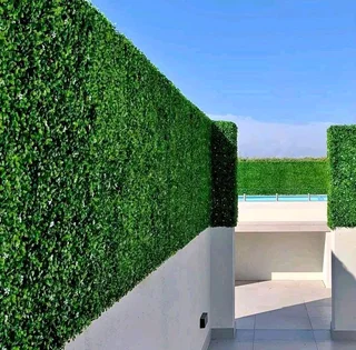 Artificial hedge