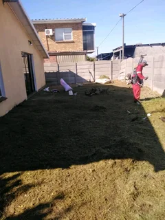 EMERGENCY TREE FELLING* GARDEN REFUSE REMOVAL* YARD CLEANING SERVICES* GARAGE CLEANING