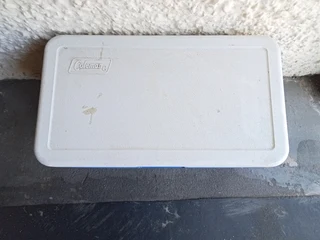 Coleman cooler box