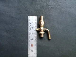 Model steam locomotive valves