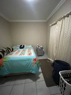 Well maintained two bedroom Apartment for sale on Lancelot Terrace, Fichart  street, Dormhels drift