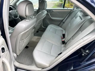 MERCEDES-BENZ C180 2007 MODEL AUTO FOR SALE R59000