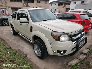 FORD RANGER V8 LEXUS TOW TRUCK FOR SALE R74000
