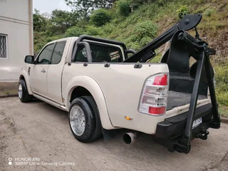 FORD RANGER V8 LEXUS TOW TRUCK FOR SALE R74000