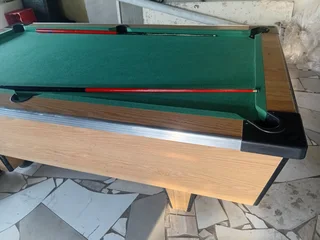 Pool table