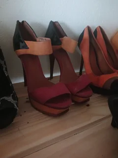 Second hand heels 1