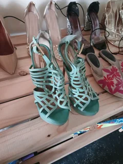 Second hand shoes 3