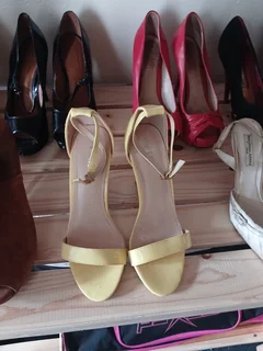 Second hand shoes 4