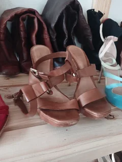 Second hand shoes 5