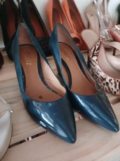 Second hand shoes 5