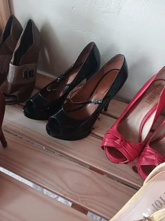 Second hand shoes 6