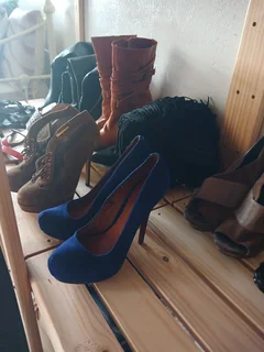 Second hand shoes 6