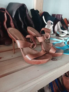 Second hand shoes 6