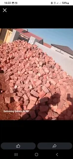 Half bricks paving