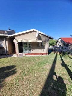 2 Bedroom Freestanding To Let in Kharwastan