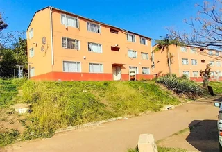 2 Bedroom Duplex To Let in Stonebridge