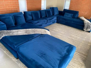 Large Ushape Design Couches Classic Design