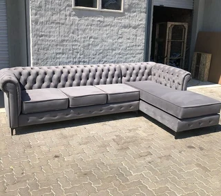 3 SEATER CHESTERFIELD L-SHAPE COUCHES