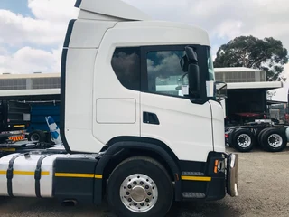 FLEET BRANDING AND SIGNAGE SERVICES