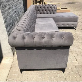 3 SEATER L-SHAPE COUCHES CHESTERFIELD DESIGN
