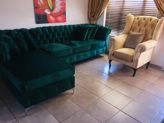 3 SEATER L-SHAPE COUCHES CHESTERFIELD DESIGN