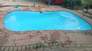 Clear view pool services