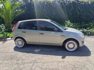 2015 Ford Figo Hatchback