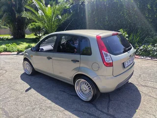 2015 Ford Figo Hatchback