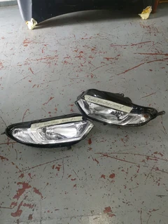 FORD ECO-SPORT HEADLIGHT
