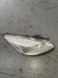 Ford Kuga Headlight
